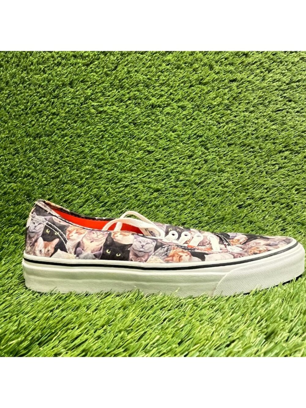Vans x ASPCA Authentic Cats Mens Size 8 Womens 9.5 White Athletic Shoes Sneakers